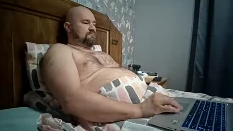 Snapshot of maxhunter chatting on June 2026 06:01:01 AM maxhunter online show from June 2026 06:01:01 AM