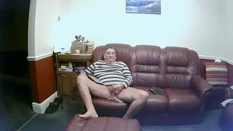 MAX online show from January 2025 12:33:01 AM