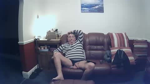 MAX online show from February 2025 09:33:02 PM