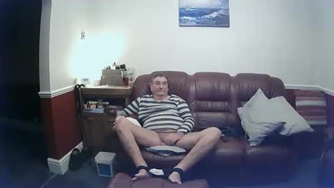 MAX online show from March 2025 01:45:01 AM