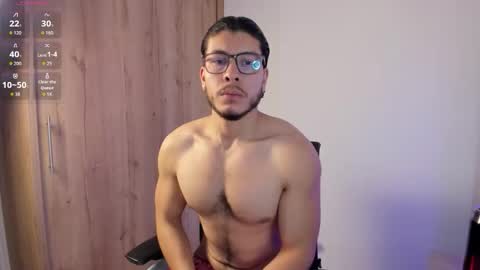 Snapshot of maxifit_ chatting on November 2025 11:54:02 AM Mikael online show from November 2025 11:54:02 AM