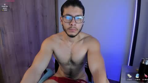 Snapshot of maxifit_ chatting on November 2025 08:59:02 AM Mikael online show from November 2025 08:59:02 AM