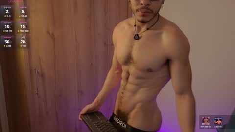 Snapshot of maxifit_ chatting on February 2026 09:25:02 AM Mikael online show from February 2026 09:25:02 AM