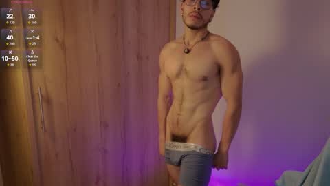 Snapshot of maxifit_ chatting on February 2026 01:33:01 AM Mikael online show from February 2026 01:33:01 AM