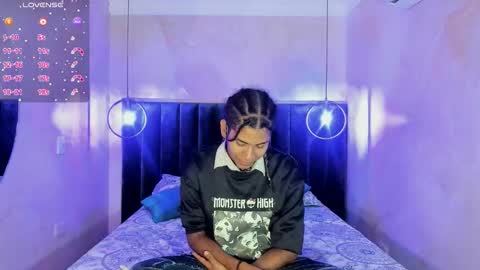 maxim online show from November 2025 03:05:02 AM