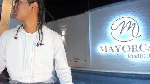 maxim online show from November 2025 04:54:02 AM