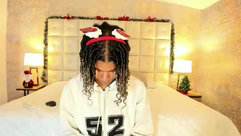 maxim online show from December 2025 03:47:02 AM