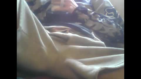 Snapshot of maxime2401 chatting on January 2025 09:08:02 AM Maxime online show from January 2025 09:08:02 AM