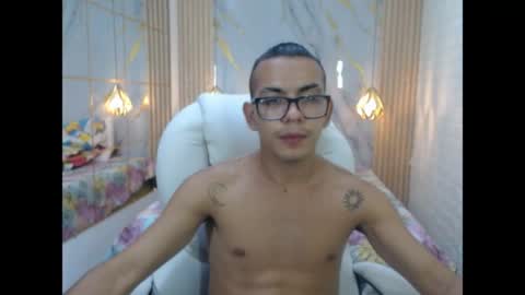 Snapshot of maximiliano_hotdevil chatting on May 2026 02:18:02 AM maxi online show from May 2026 02:18:02 AM