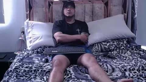 Snapshot of maximiliansterling chatting on August 2026 01:27:01 PM Maximilian online show from August 2026 01:27:01 PM