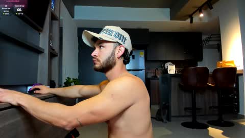 maximo_and_marcelo online show from October 2025 11:00:01 AM