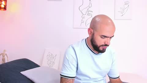 M A X I M O online show from October 2025 11:49:02 PM