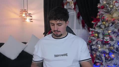 Snapshot of maximo_rodriguez chatting on December 2024 03:29:02 AM Maximo online show from December 2024 03:29:02 AM