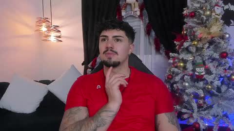 Snapshot of maximo_rodriguez chatting on December 2024 05:17:01 AM Maximo online show from December 2024 05:17:01 AM