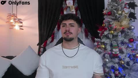 Snapshot of maximo_rodriguez chatting on December 2024 08:22:02 AM Maximo online show from December 2024 08:22:02 AM