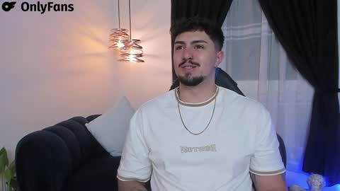 Snapshot of maximo_rodriguez chatting on January 2025 04:57:02 AM Maximo online show from January 2025 04:57:02 AM