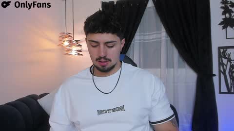 Snapshot of maximo_rodriguez chatting on January 2025 06:57:02 AM Maximo online show from January 2025 06:57:02 AM