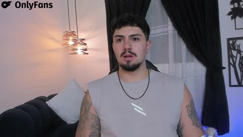 Snapshot of maximo_rodriguez chatting on January 2025 08:10:01 AM Maximo online show from January 2025 08:10:01 AM