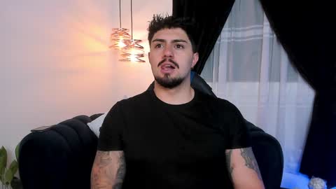 Snapshot of maximo_rodriguez chatting on January 2025 06:20:02 AM Maximo online show from January 2025 06:20:02 AM