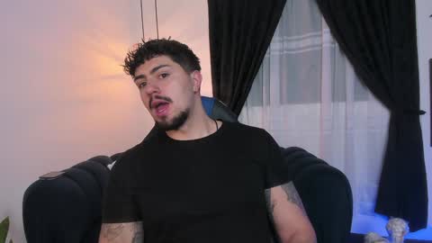 Snapshot of maximo_rodriguez chatting on January 2025 06:09:01 AM Maximo online show from January 2025 06:09:01 AM