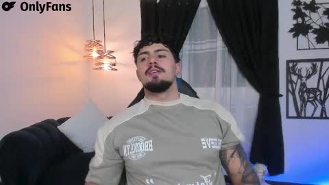 Snapshot of maximo_rodriguez chatting on February 2025 04:58:01 AM Maximo online show from February 2025 04:58:01 AM