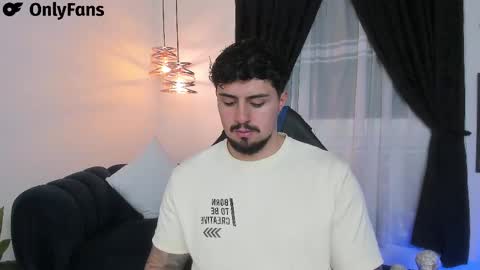 Snapshot of maximo_rodriguez chatting on February 2025 05:48:02 AM Maximo online show from February 2025 05:48:02 AM