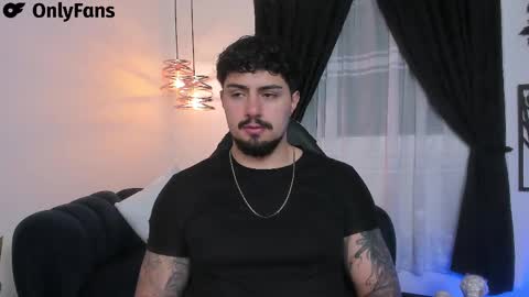 Snapshot of maximo_rodriguez chatting on February 2025 06:59:02 AM Maximo online show from February 2025 06:59:02 AM