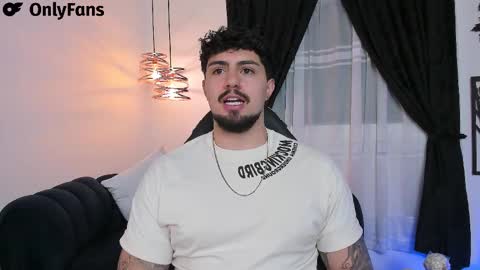 Snapshot of maximo_rodriguez chatting on February 2025 05:56:01 AM Maximo online show from February 2025 05:56:01 AM