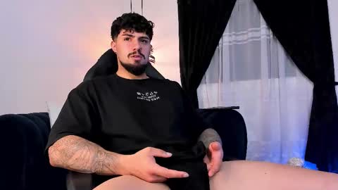 Snapshot of maximo_rodriguez chatting on September 2025 05:33:01 AM Maximo online show from September 2025 05:33:01 AM