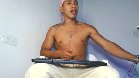 Snapshot of maximo_vega_new chatting on February 2026 10:59:02 PM Maximo Aron Vega online show from February 2026 10:59:02 PM