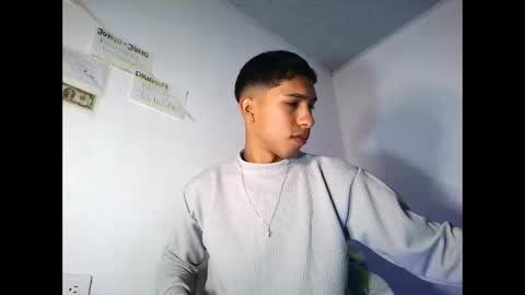 Snapshot of maximo_vega_new chatting on March 2026 06:01:02 PM Maximo Aron Vega online show from March 2026 06:01:02 PM