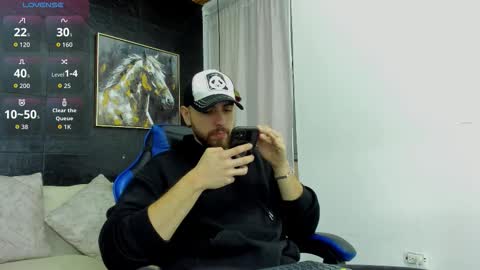 Maximo Wolf online show from November 2025 08:22:02 PM