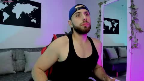 Maximo Wolf online show from December 2025 07:09:01 PM