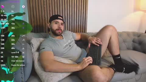 Maximo Wolf online show from April 2026 08:10:02 PM