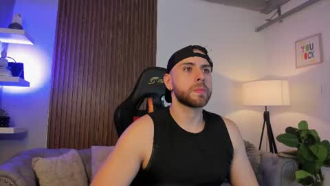 Snapshot of maximo_wolf1 chatting on July 2026 10:49:02 PM Maximo Wolf online show from July 2026 10:49:02 PM