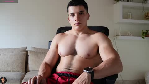 Snapshot of maximohoot chatting on May 2026 05:41:02 PM Sebastian online show from May 2026 05:41:02 PM