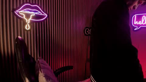 MAXIMO online show from March 2026 04:29:02 AM