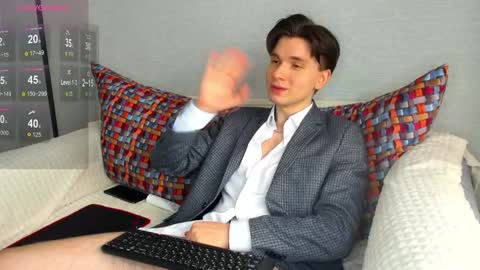 Max online show from February 2025 09:20:02 AM