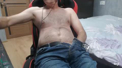 maximus3334 online show from September 2025 10:31:01 PM