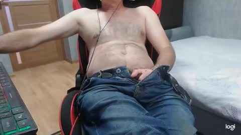 maximus3334 online show from September 2025 11:13:02 AM