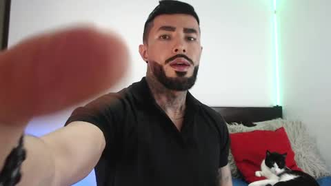 Independent Model online show from April 2026 04:06:02 AM