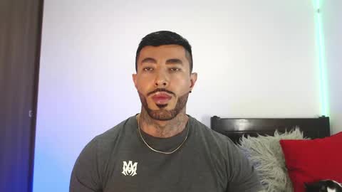 Independent Model online show from April 2026 10:45:01 PM