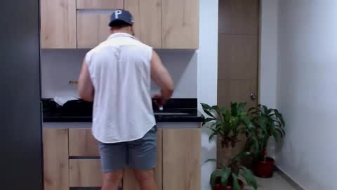 Snapshot of maximussantorini chatting on February 2026 08:18:01 PM maximus online show from February 2026 08:18:01 PM