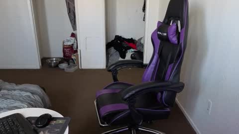 Snapshot of maxishere000 chatting on October 2025 09:59:02 PM  IG  online show from October 2025 09:59:02 PM