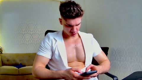 MaxKaiden online show from March 2026 07:16:01 AM