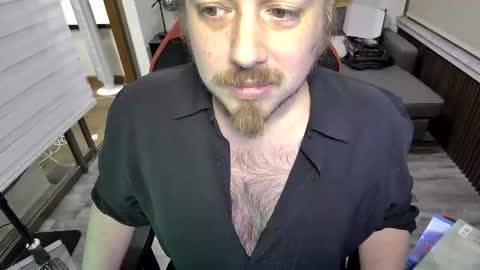 Snapshot of maxredz chatting on March 2026 02:48:02 AM Max online show from March 2026 02:48:02 AM