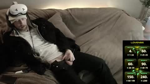 MaxRouger online show from December 2025 09:19:02 PM