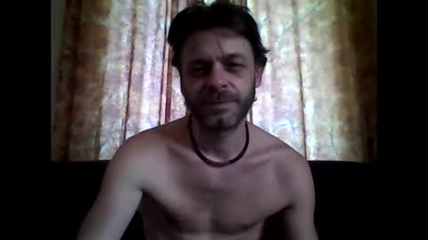 Snapshot of maxthewolf chatting on June 2026 09:27:01 PM MaxTheWolf online show from June 2026 09:27:01 PM