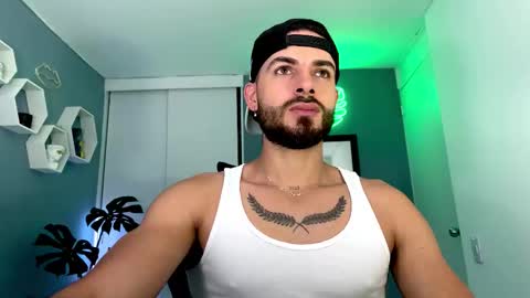 Maxi online show from November 2025 10:30:02 PM