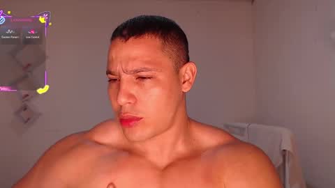 Snapshot of maxwel949813 chatting on October 2025 02:48:01 PM Max online show from October 2025 02:48:01 PM
